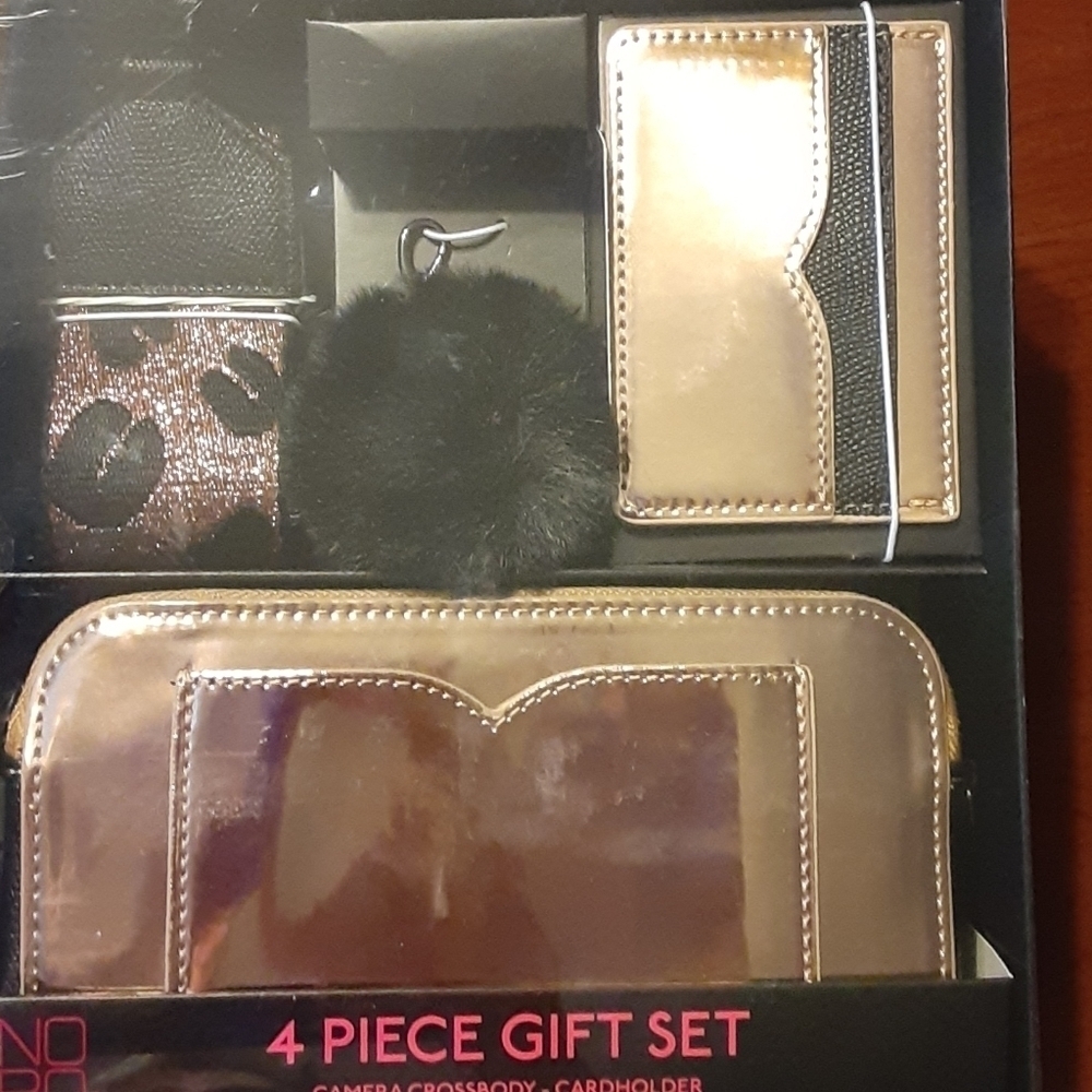 4 piece Gift Set NWT - Picture 1 of 5